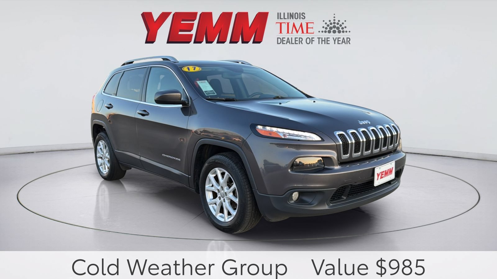 Used 2017 Jeep Cherokee Latitude w/ Cold Weather Group AWD/4WD image 1