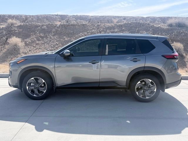 Certified 2024 Nissan Rogue SV w/ SV Premium Package FWD image 5