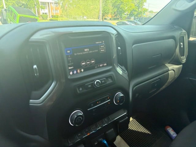 Used 2023 Chevrolet Silverado 1500 Custom w/ Rally Edition AWD/4WD image 5