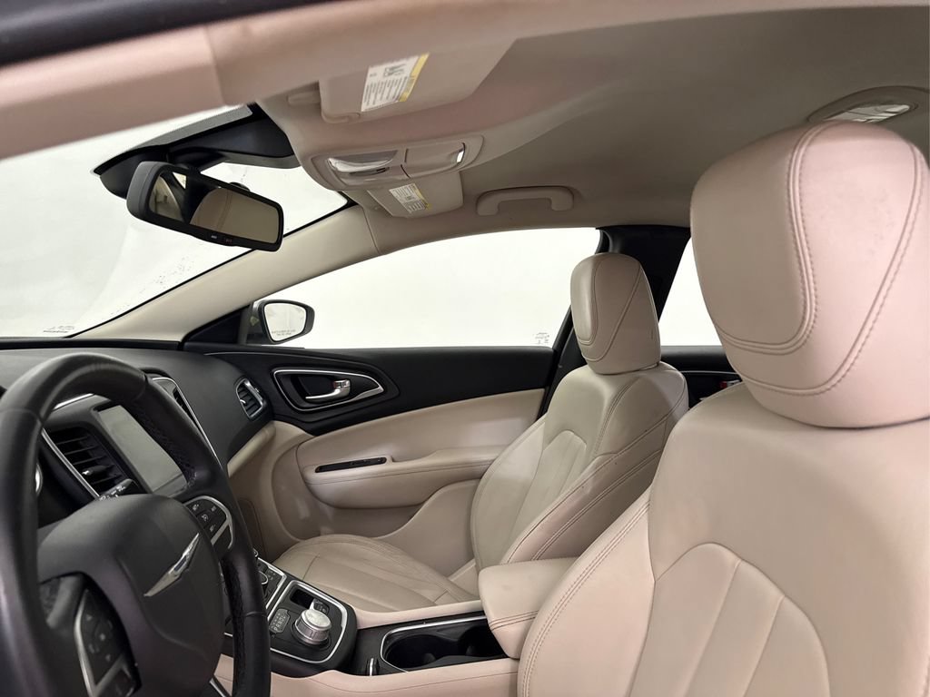Used 2017 Chrysler 200 Limited Platinum FWD image 29