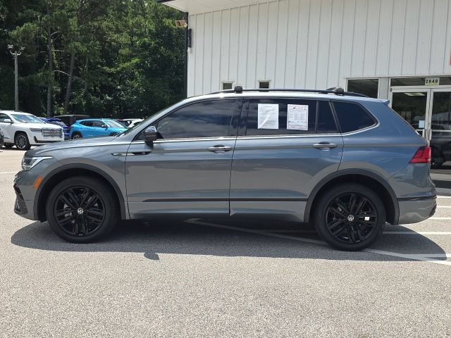 Used 2022 Volkswagen Tiguan SE R-Line AWD/4WD image 2