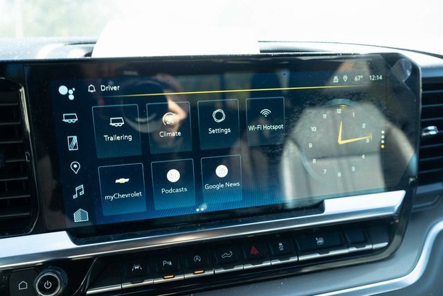 Used 2022 Chevrolet Silverado 1500 High Country w/ High Country Premium Package image 19