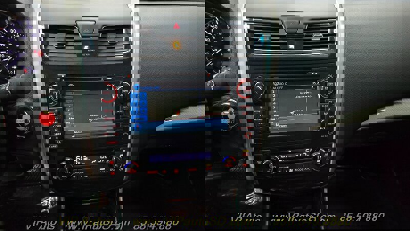 Used 2013 Nissan Altima 2.5 SL w/ Technology Pkg image 20