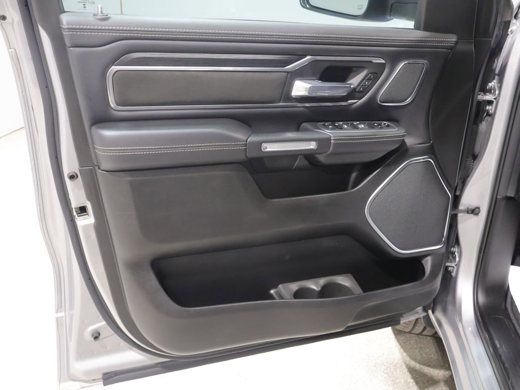 Used 2024 RAM 1500 Laramie AWD/4WD image 13