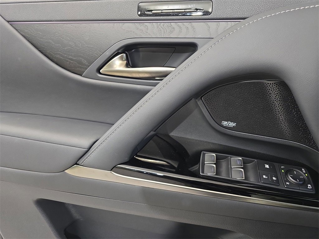 Certified 2025 Lexus LX 600 4WD w/ Luxury Package image 30