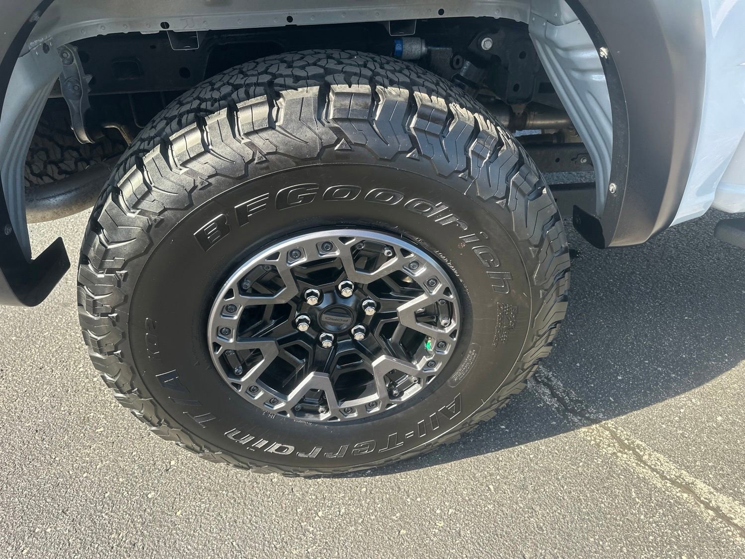 Used 2025 Ford F150 Raptor w/ Equipment Group 803A Raptor R AWD/4WD image 18