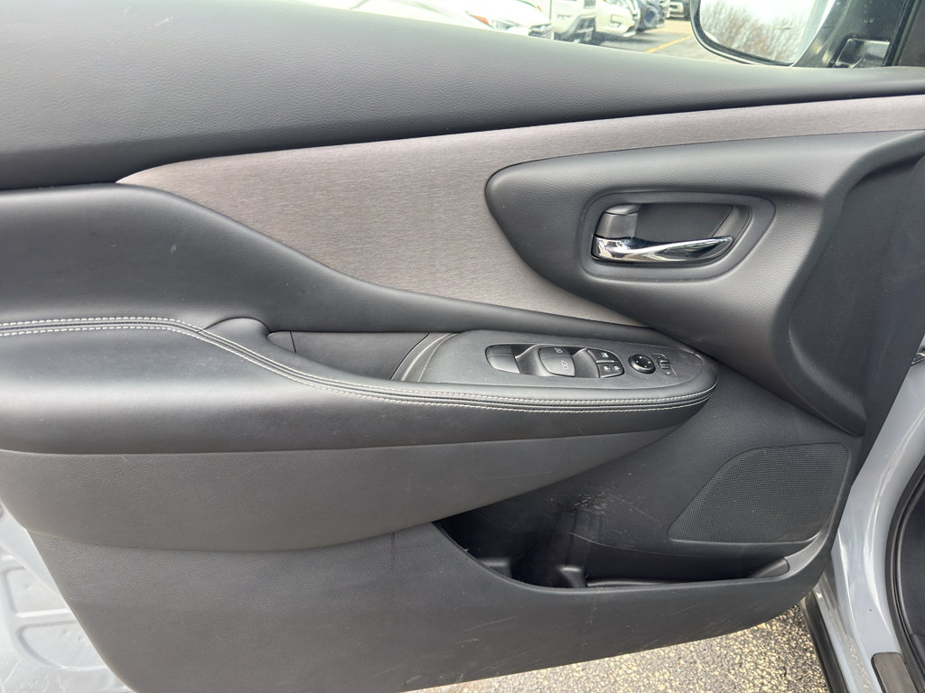 Certified 2024 Nissan Murano SV w/ SV Midnight Edition Package image 13