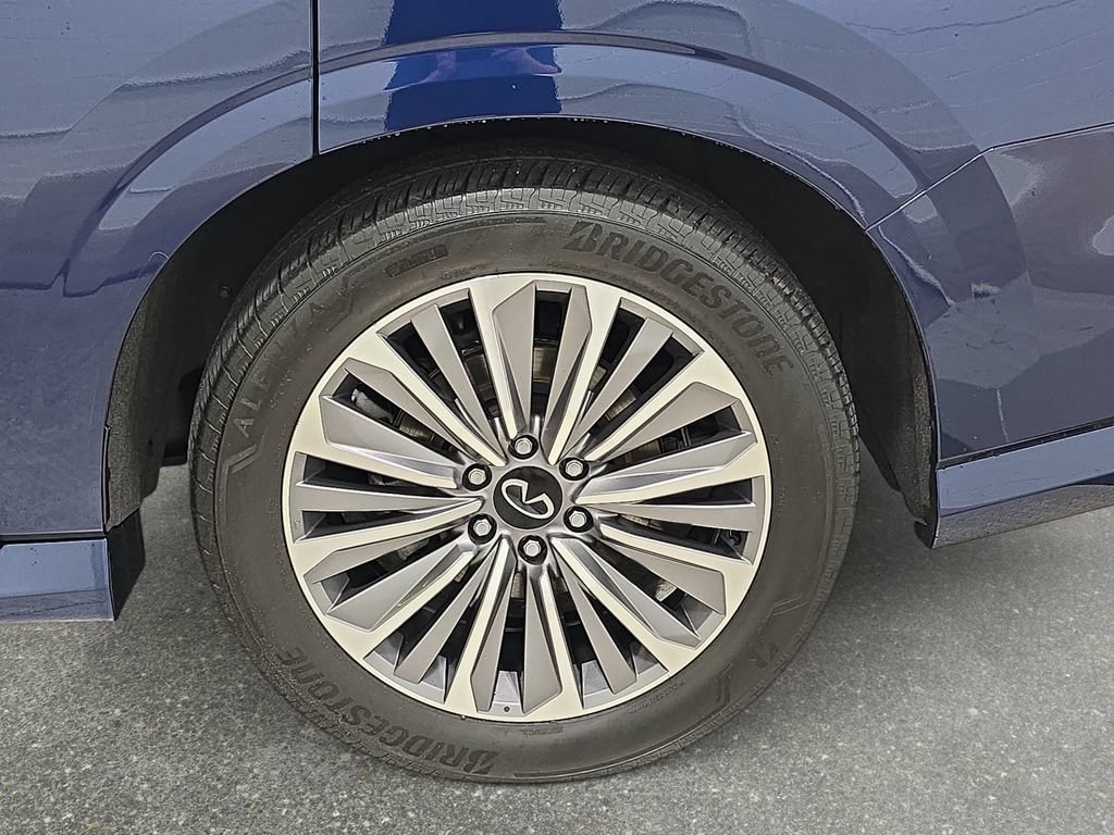 Certified 2025 INFINITI QX80 Sensory AWD/4WD image 30
