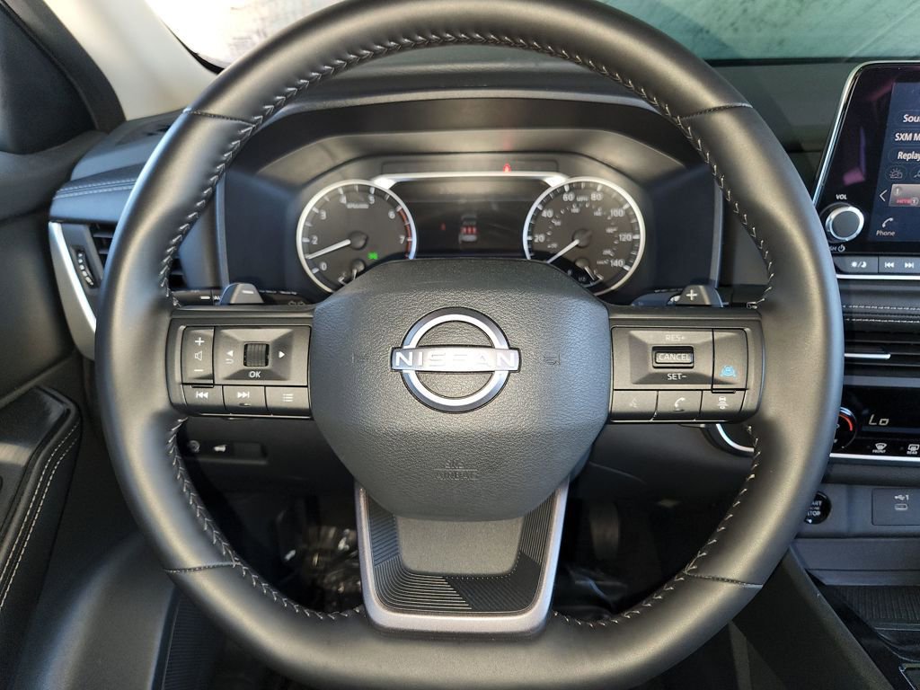 Used 2025 Nissan Rogue SV AWD/4WD image 22