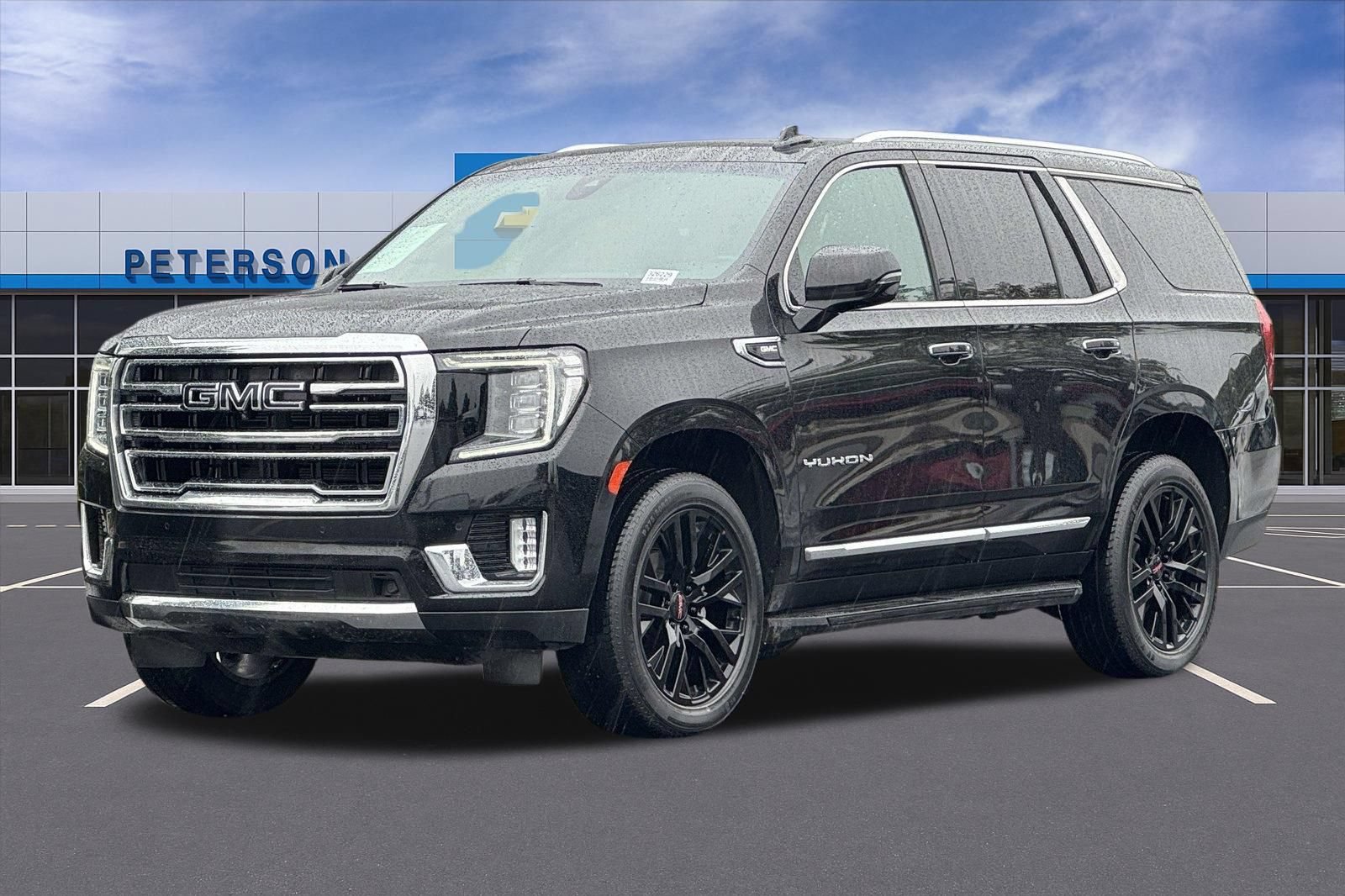 Certified 2022 GMC Yukon SLT w/ SLT Premium Package AWD/4WD image 8