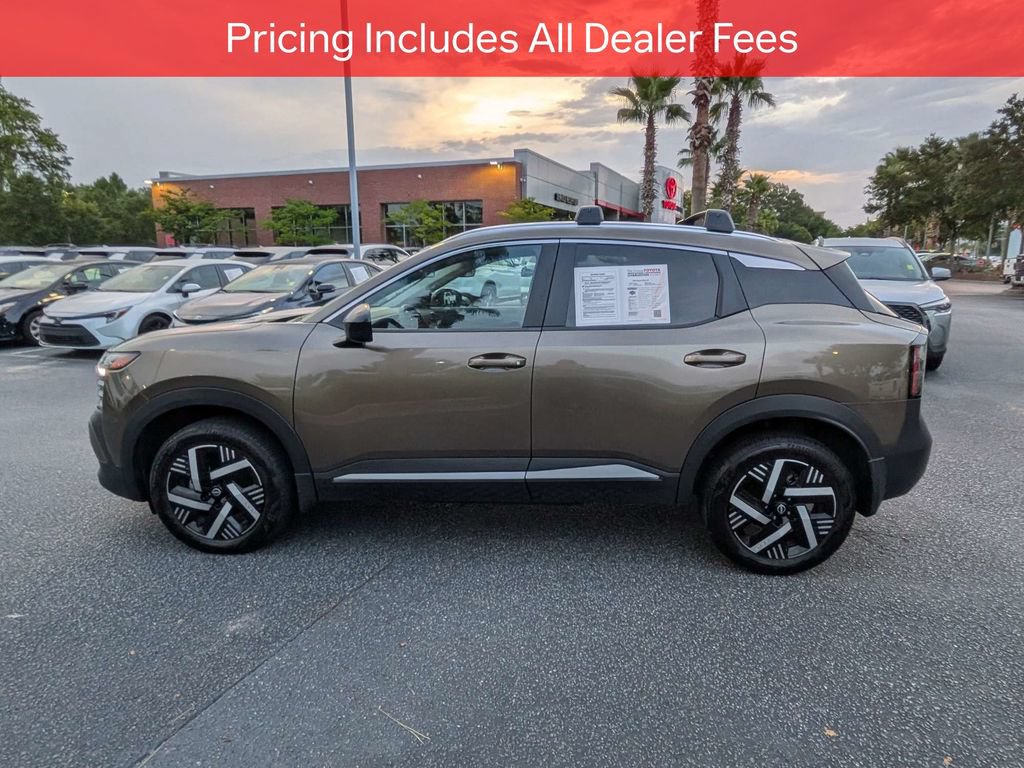 Used 2026 Nissan Kicks SV w/ SV Premium Package FWD image 7