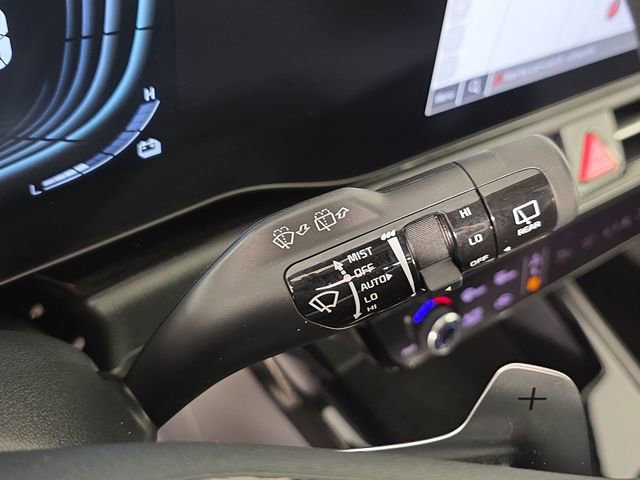 Certified 2025 Kia Niro EX Touring FWD image 34