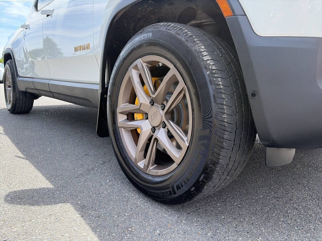 Used 2022 Rivian R1T Adventure AWD/4WD image 12