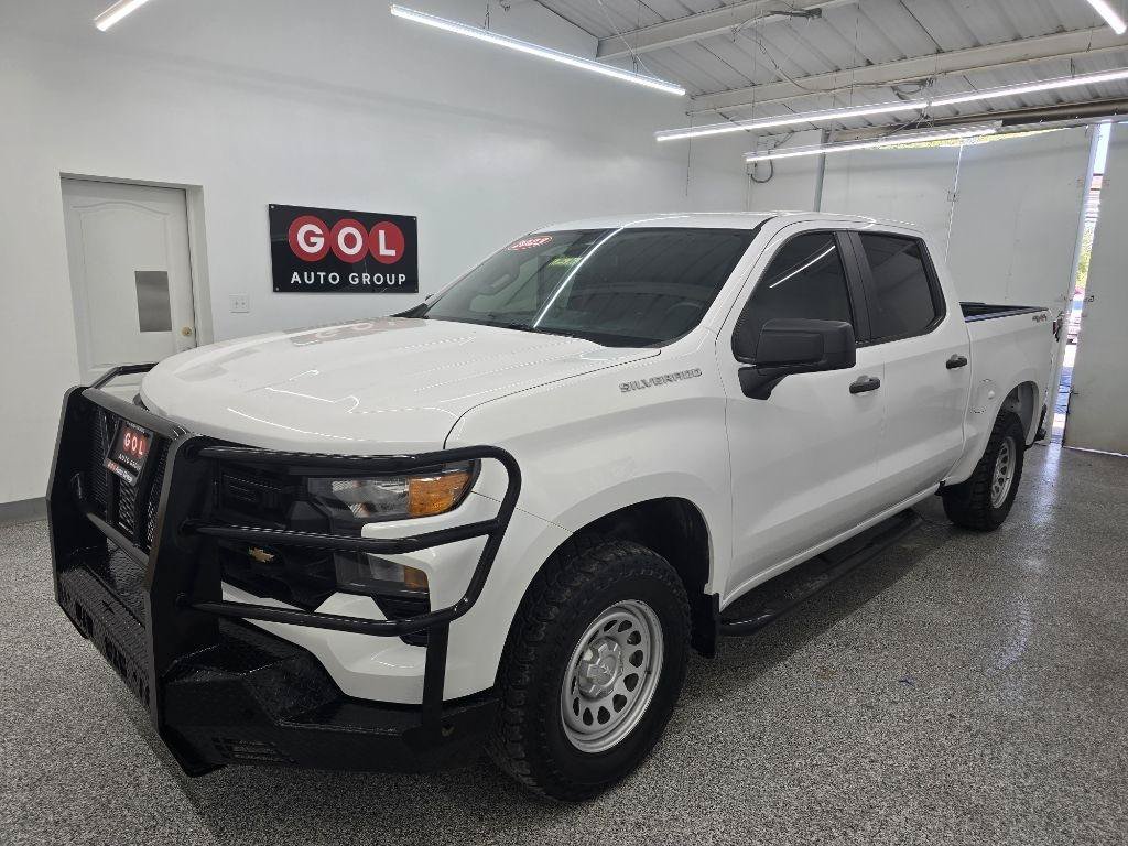 Used 2023 Chevrolet Silverado 1500 W/T w/ WT Value Package AWD/4WD image 3