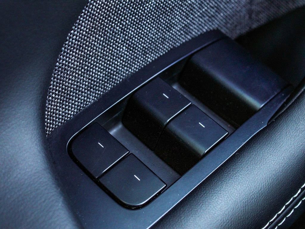 Used 2023 Tesla Model S Standard Range image 10