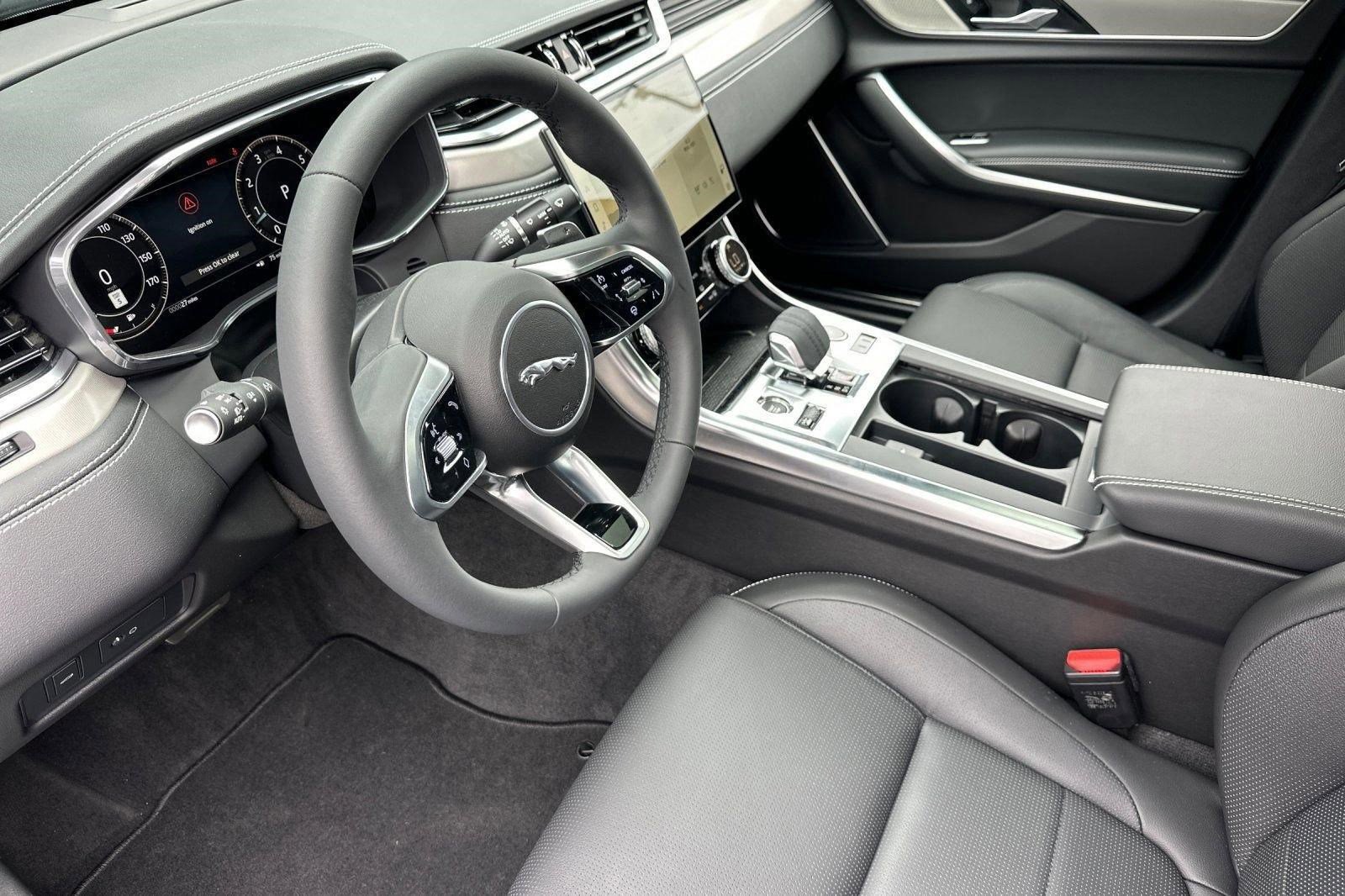 New 2024 Jaguar XF R-Dynamic SE image 4