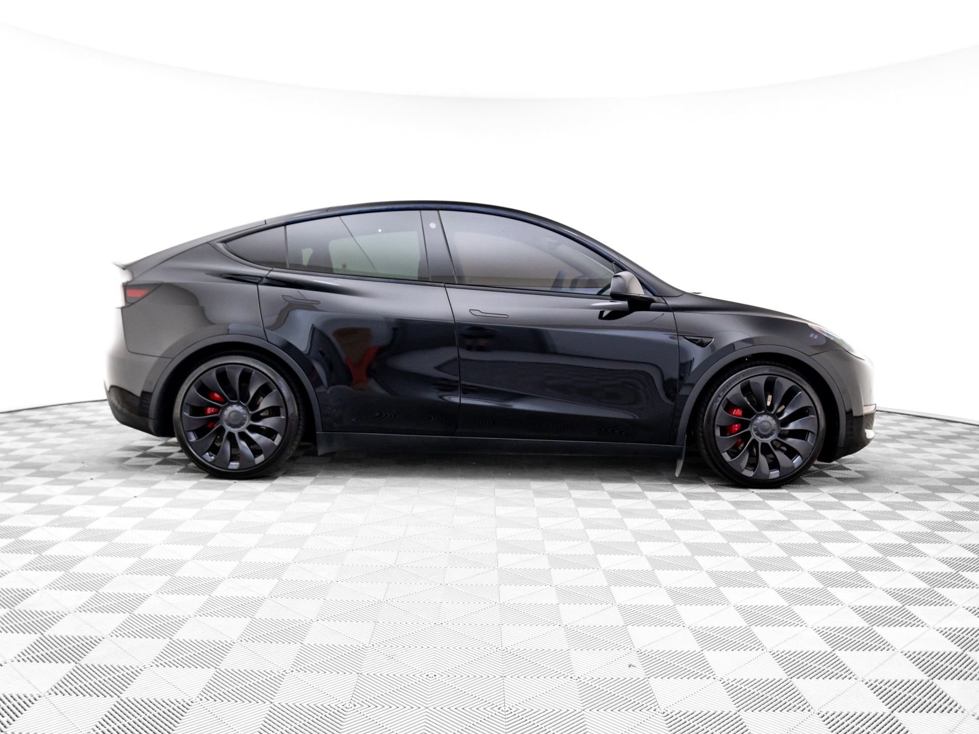 Used 2022 Tesla Model Y Performance image 6