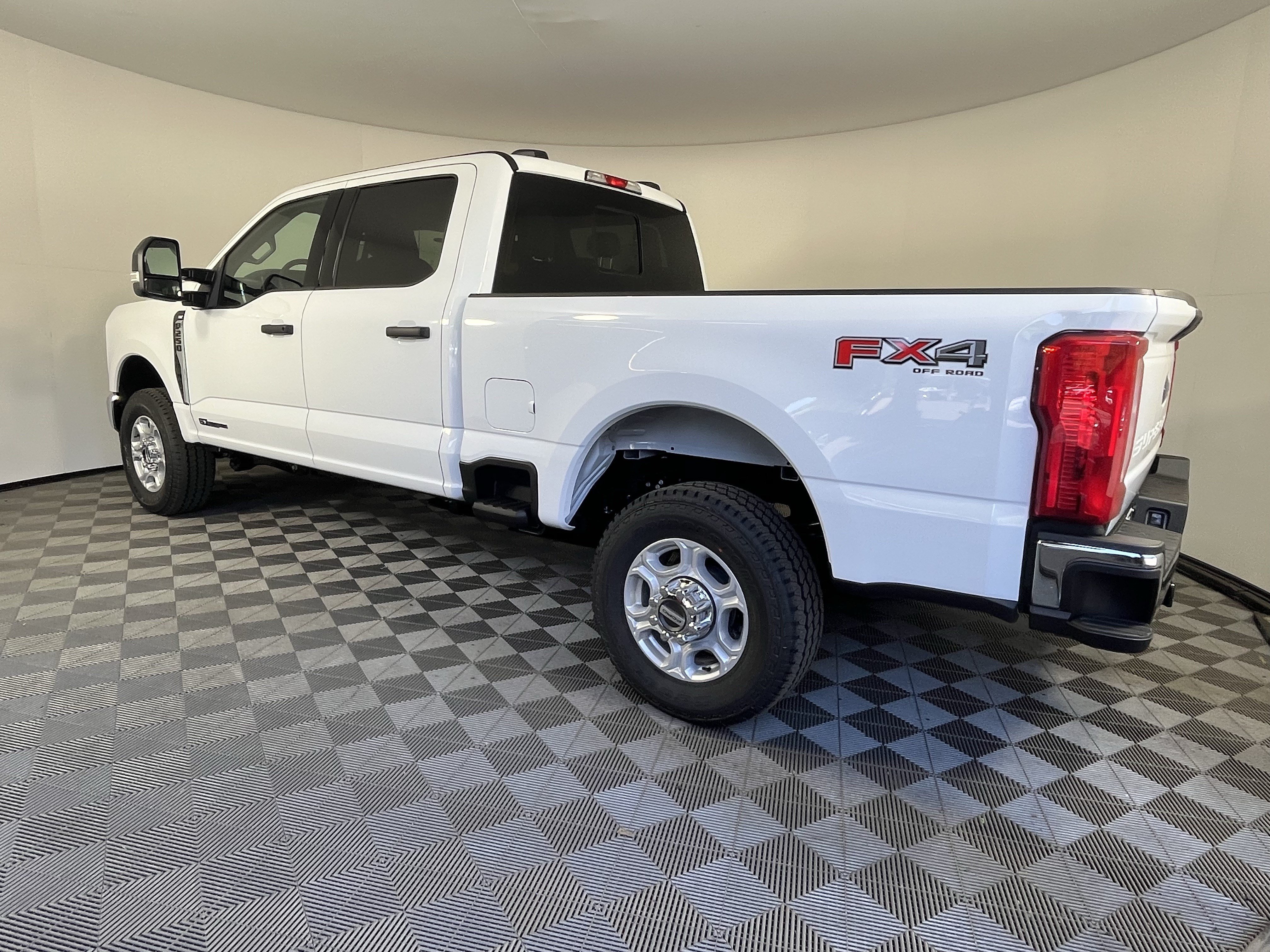 New 2026 Ford F250 XLT AWD/4WD image 3
