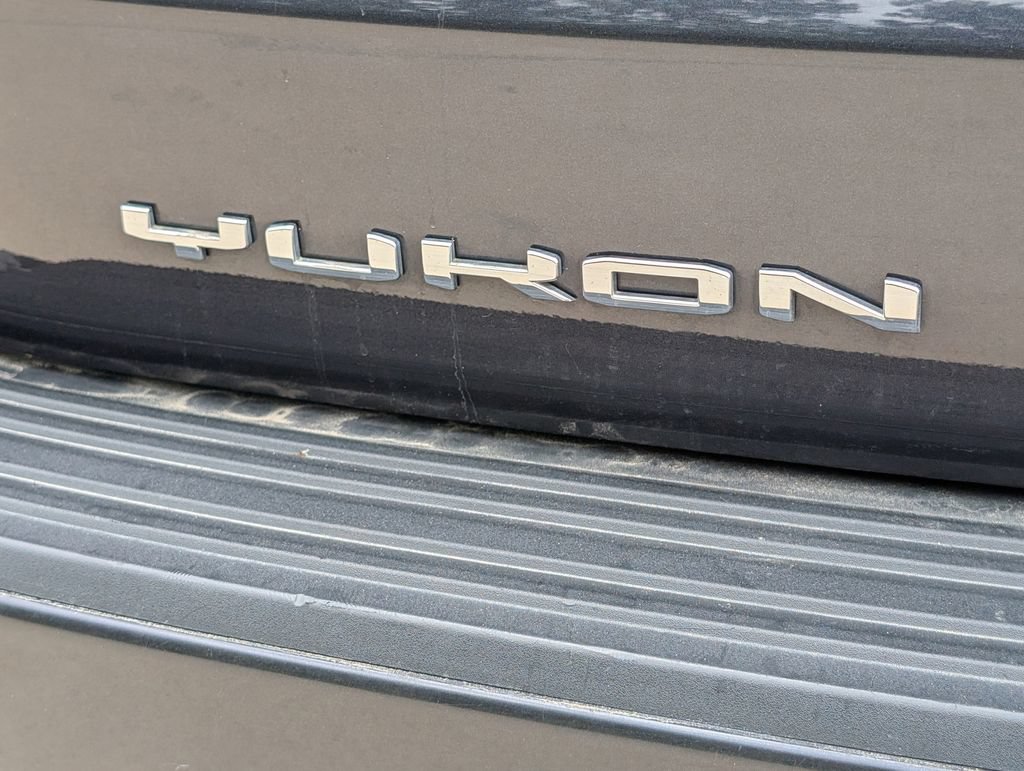 Used 2023 GMC Yukon XL SLT AWD/4WD image 35