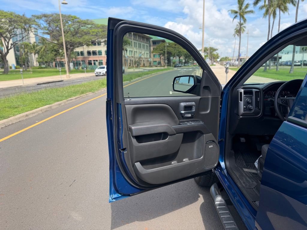 Used 2018 GMC Sierra 1500 SLT w/ All Terrain Package AWD/4WD image 11