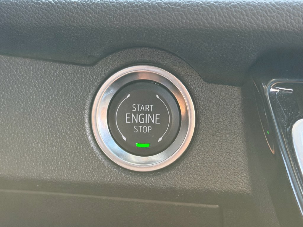 Used 2025 Chevrolet Traverse RS AWD/4WD image 31