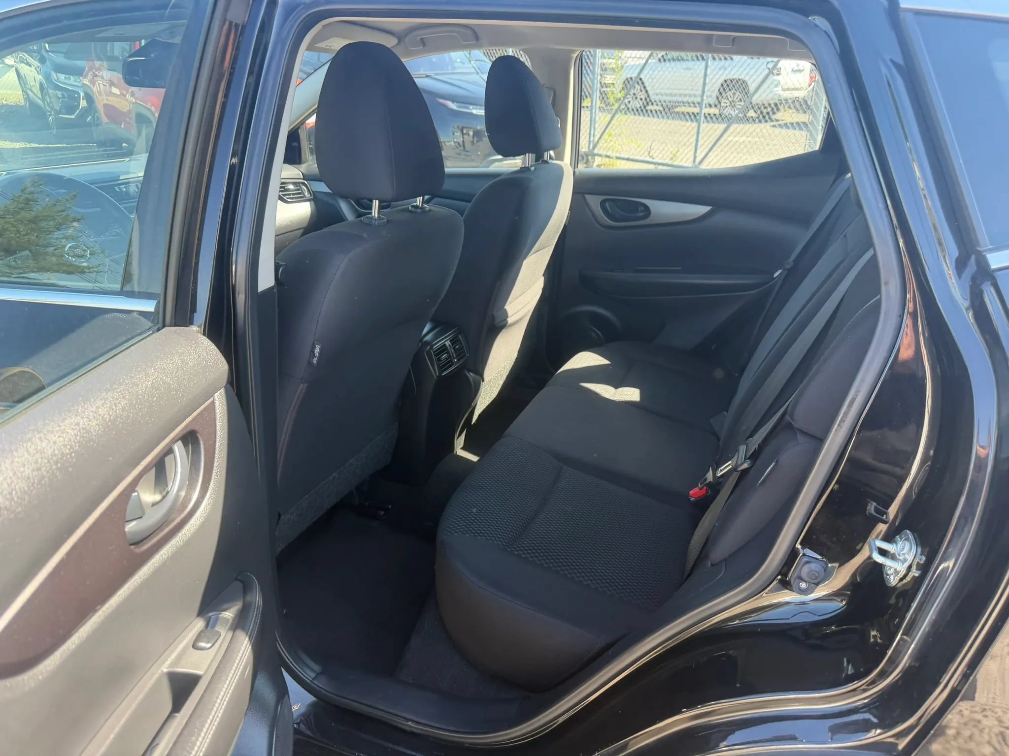 Used 2021 Nissan Rogue Sport S FWD image 27
