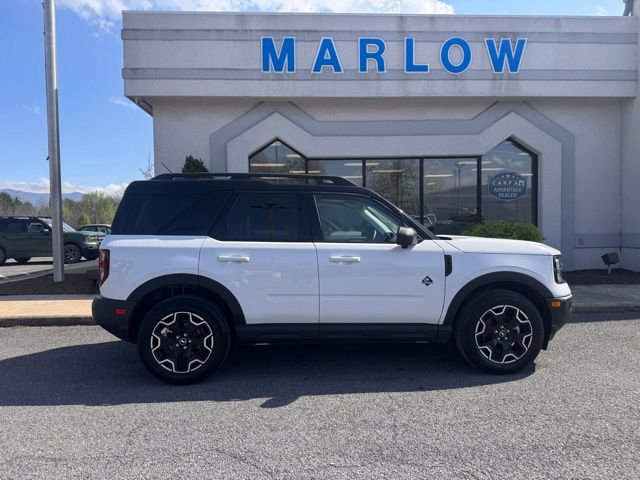 Used 2025 Ford Bronco Sport Outer Banks w/ Outer Banks Tech Package+ AWD/4WD image 3