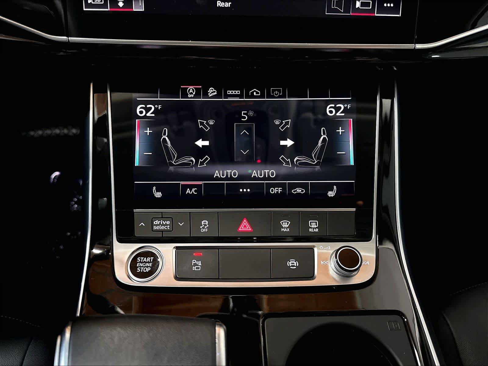 Used 2022 Audi Q7 3.0T Premium w/ Convenience Package AWD/4WD image 33