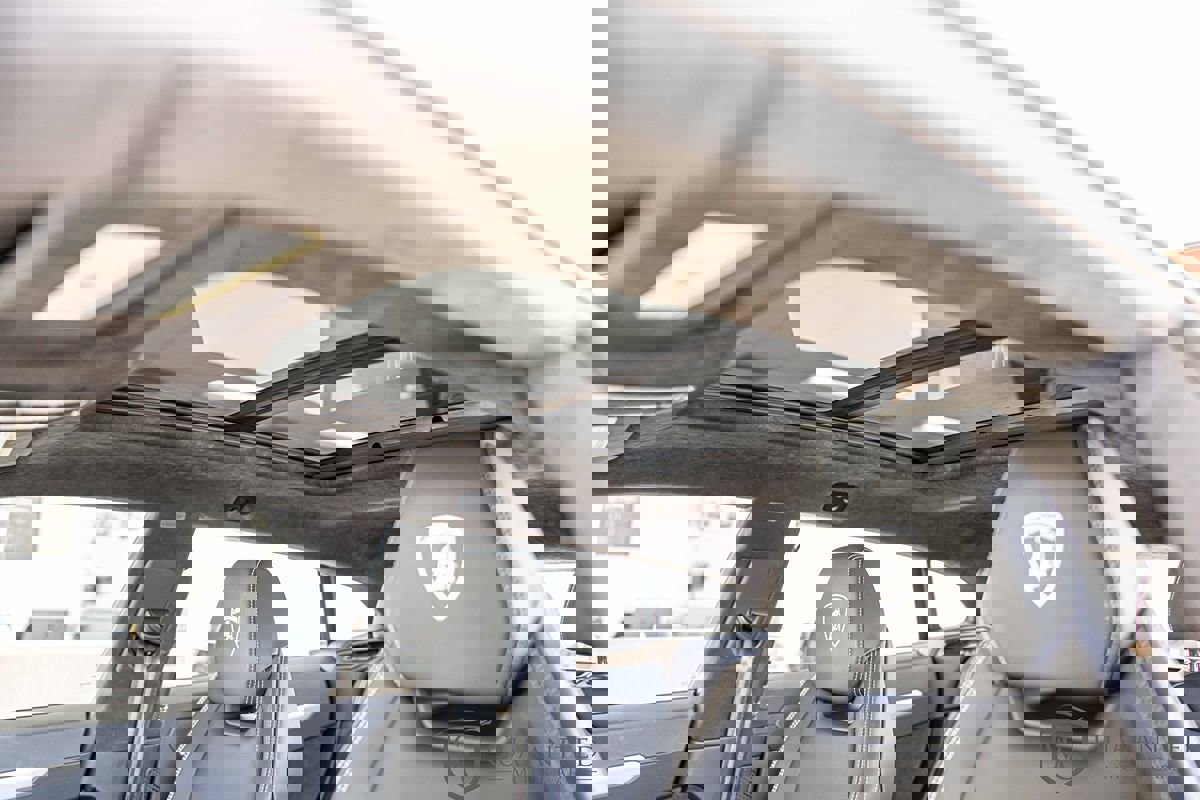 Used 2020 Lamborghini Urus image 18