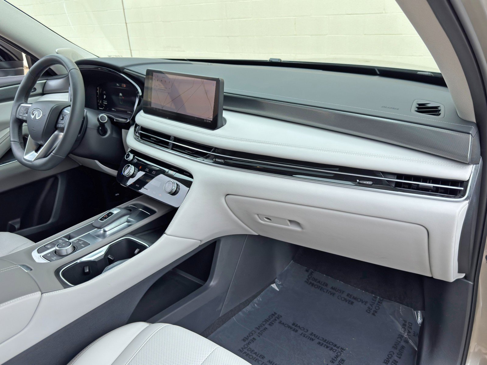Used 2026 INFINITI QX60 Luxe w/ Cargo Package FWD image 15