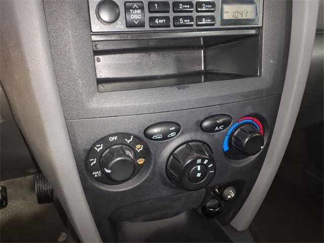 Used 2004 Hyundai Santa Fe 2WD image 21