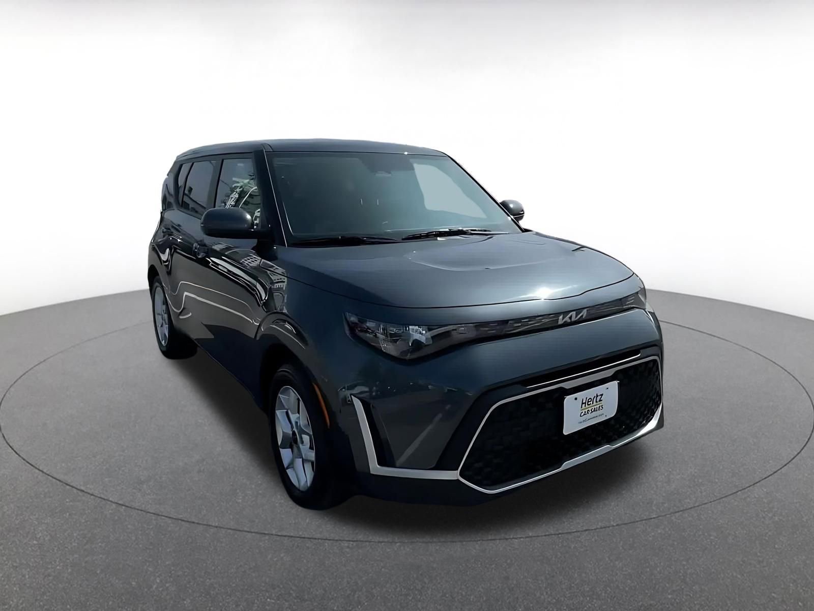 Used 2025 Kia Soul LX w/ LX Technology Package FWD image 9