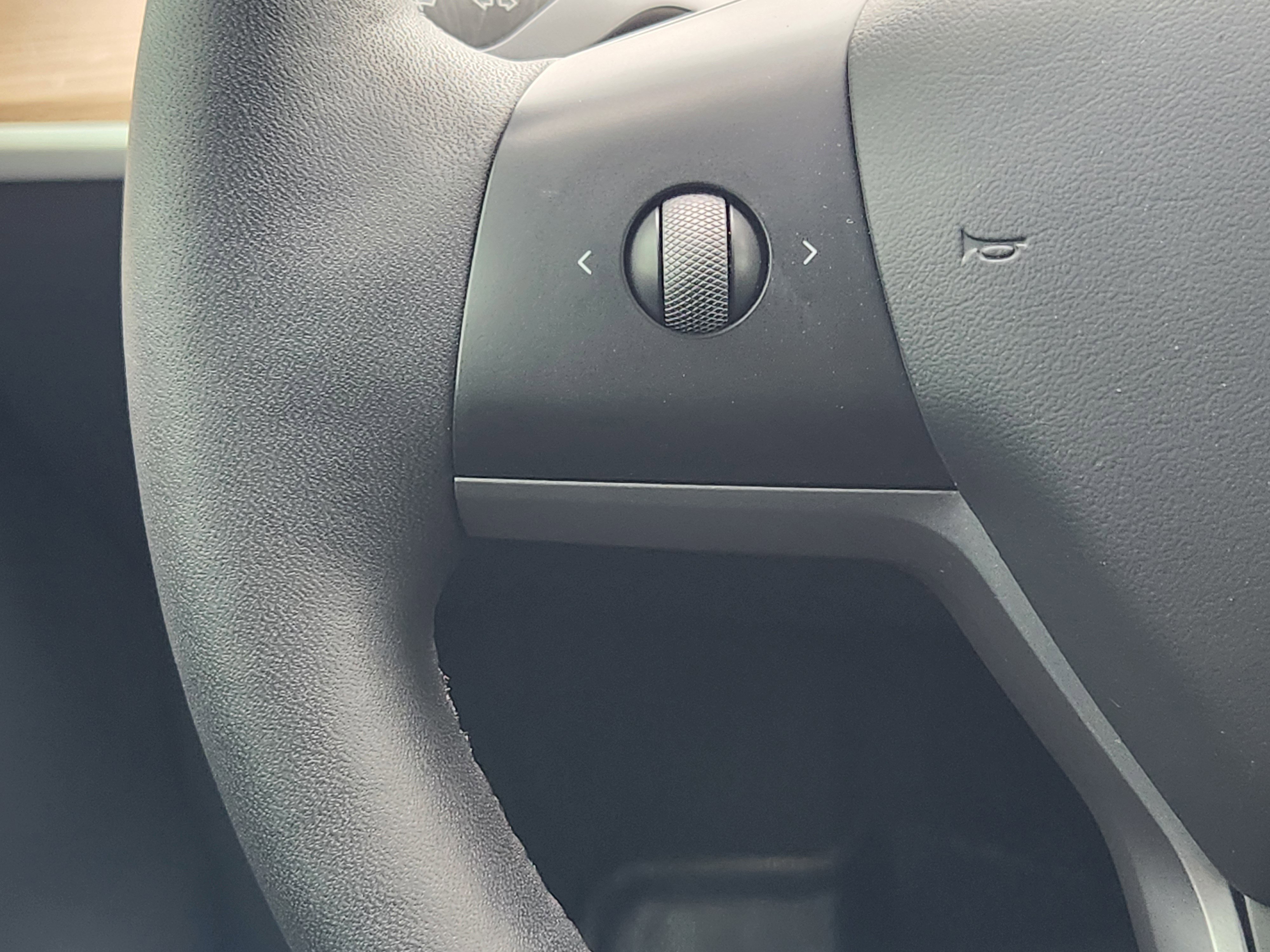 Used 2023 Tesla Model Y Long Range image 27