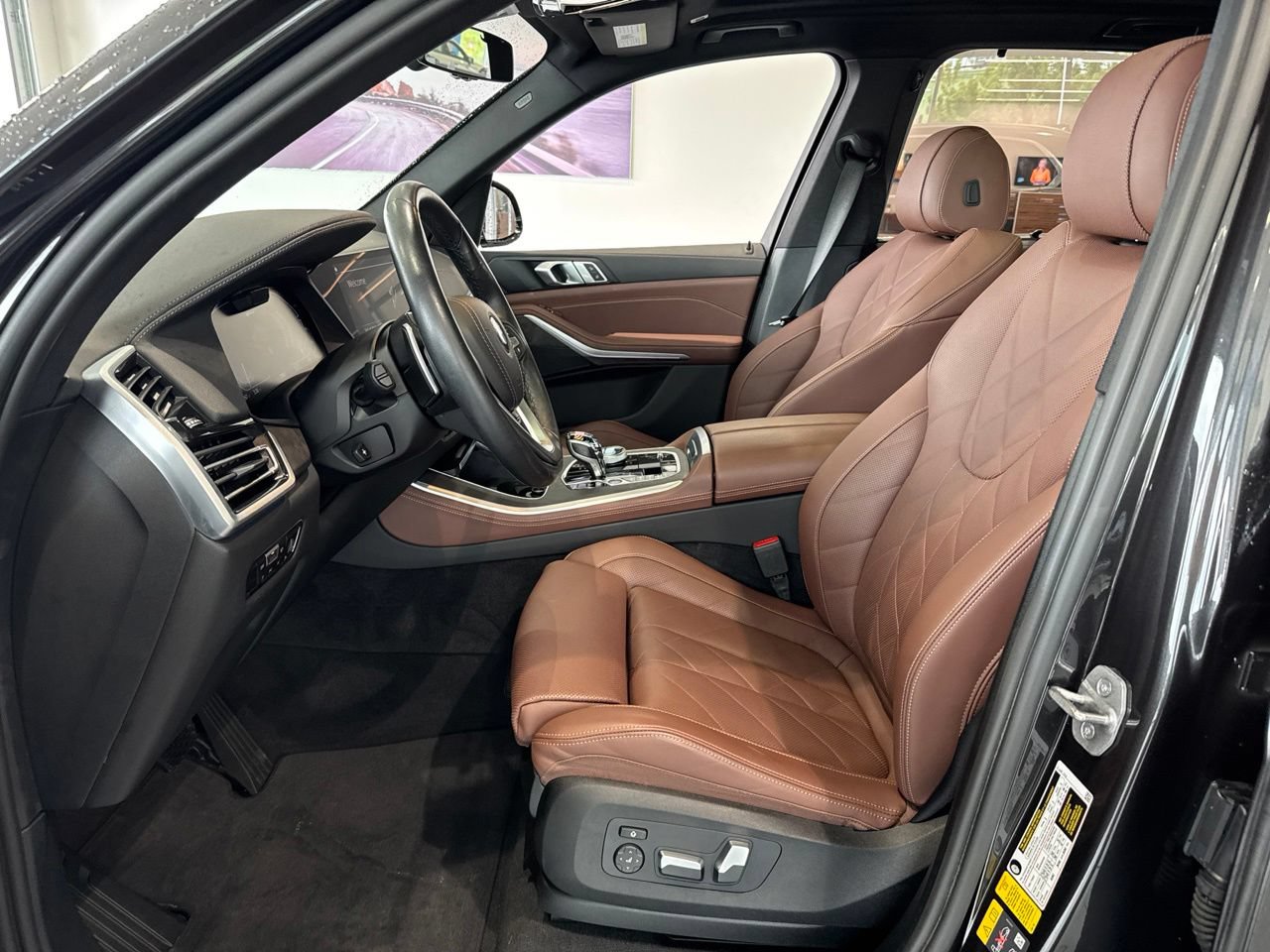 Used 2023 BMW X5 xDrive45e w/ Executive Package AWD/4WD image 14