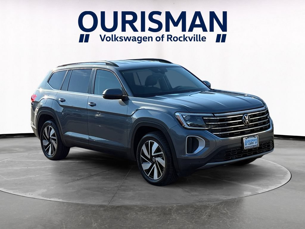 Used 2025 Volkswagen Atlas SE AWD/4WD image 1