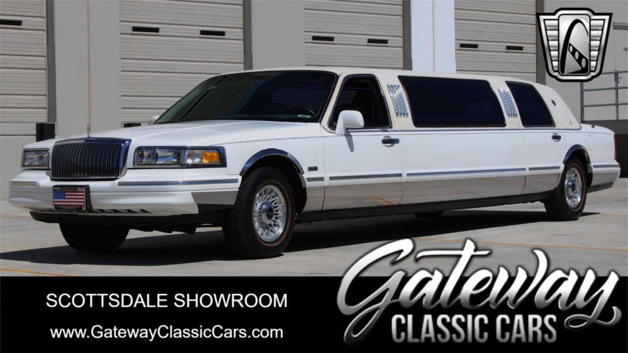 Used 1996 Lincoln Town Car Executive