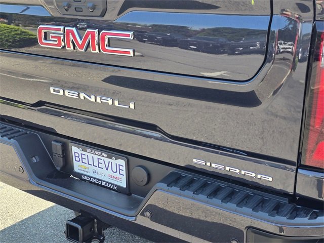 New 2025 GMC Sierra 3500 Denali w/ Denali Reserve Package image 14