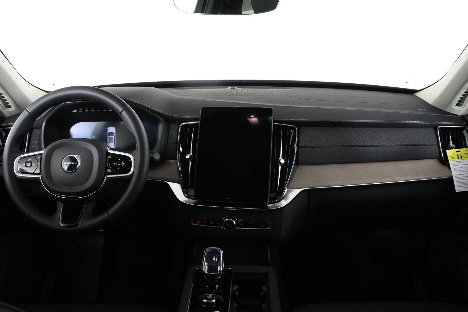 New 2026 Volvo XC90 B5 Core image 5