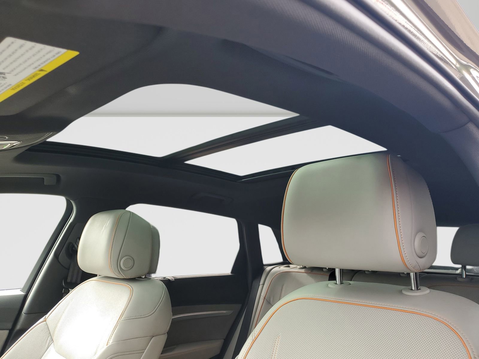 Used 2022 Audi e-tron Chronos image 33