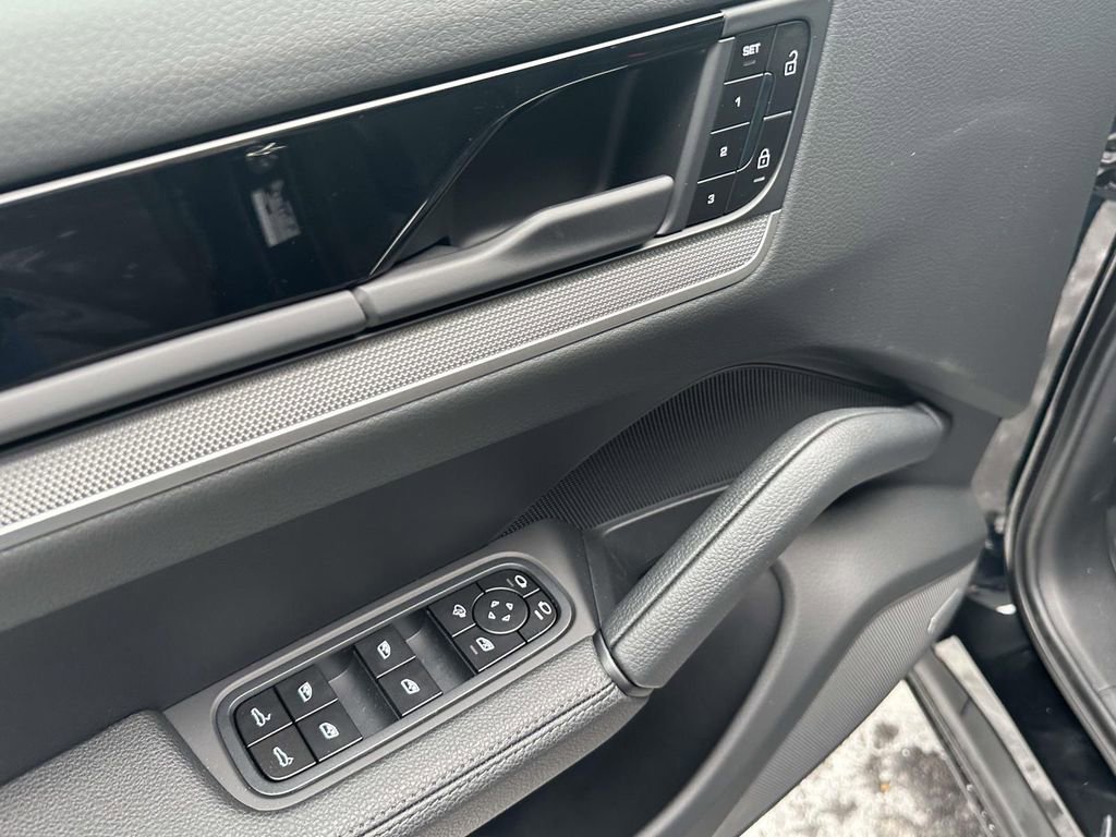 New 2026 Porsche Cayenne AWD/4WD image 19