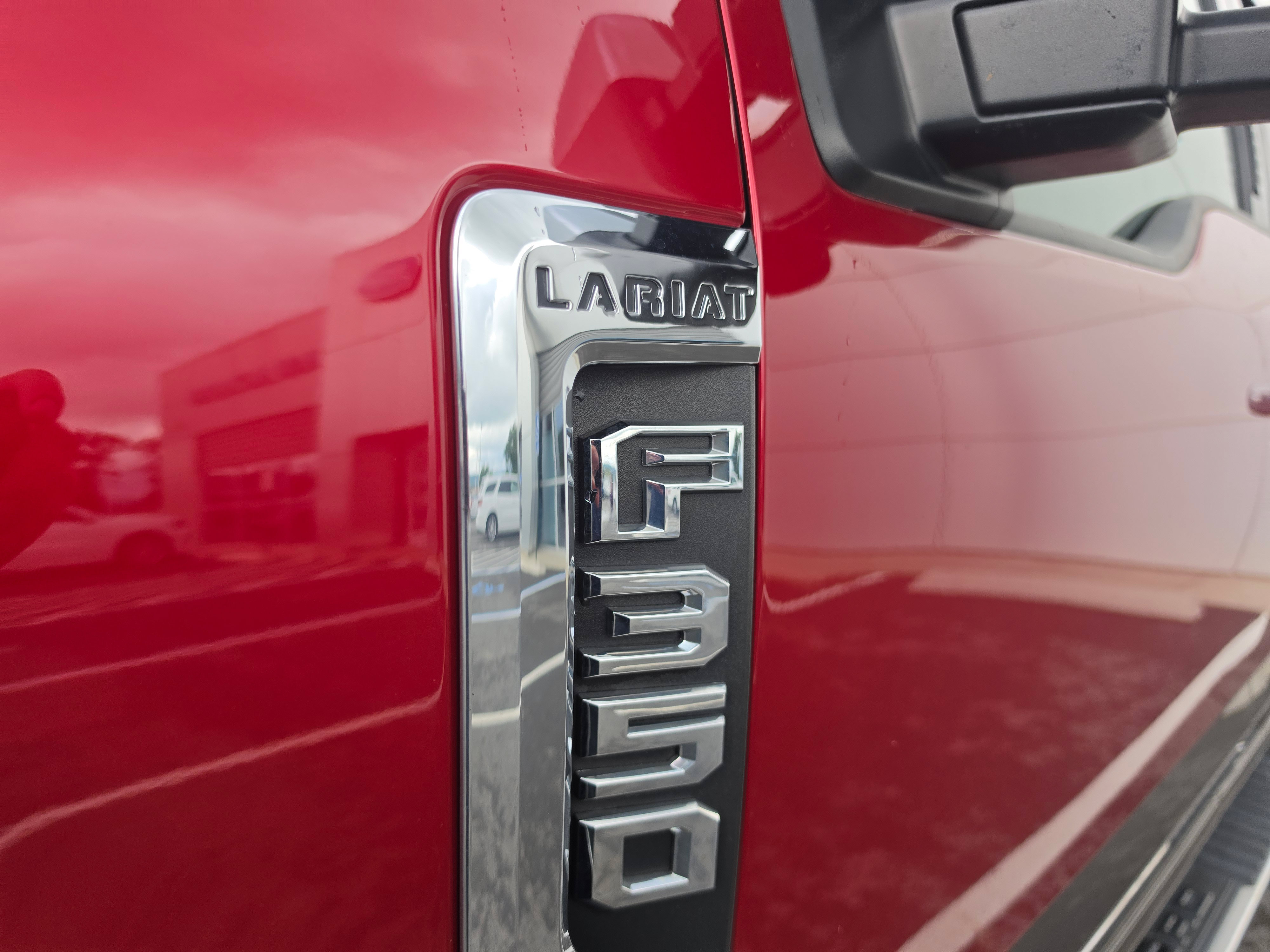 Used 2022 Ford F350 Lariat w/ Lariat Ultimate Package AWD/4WD image 11