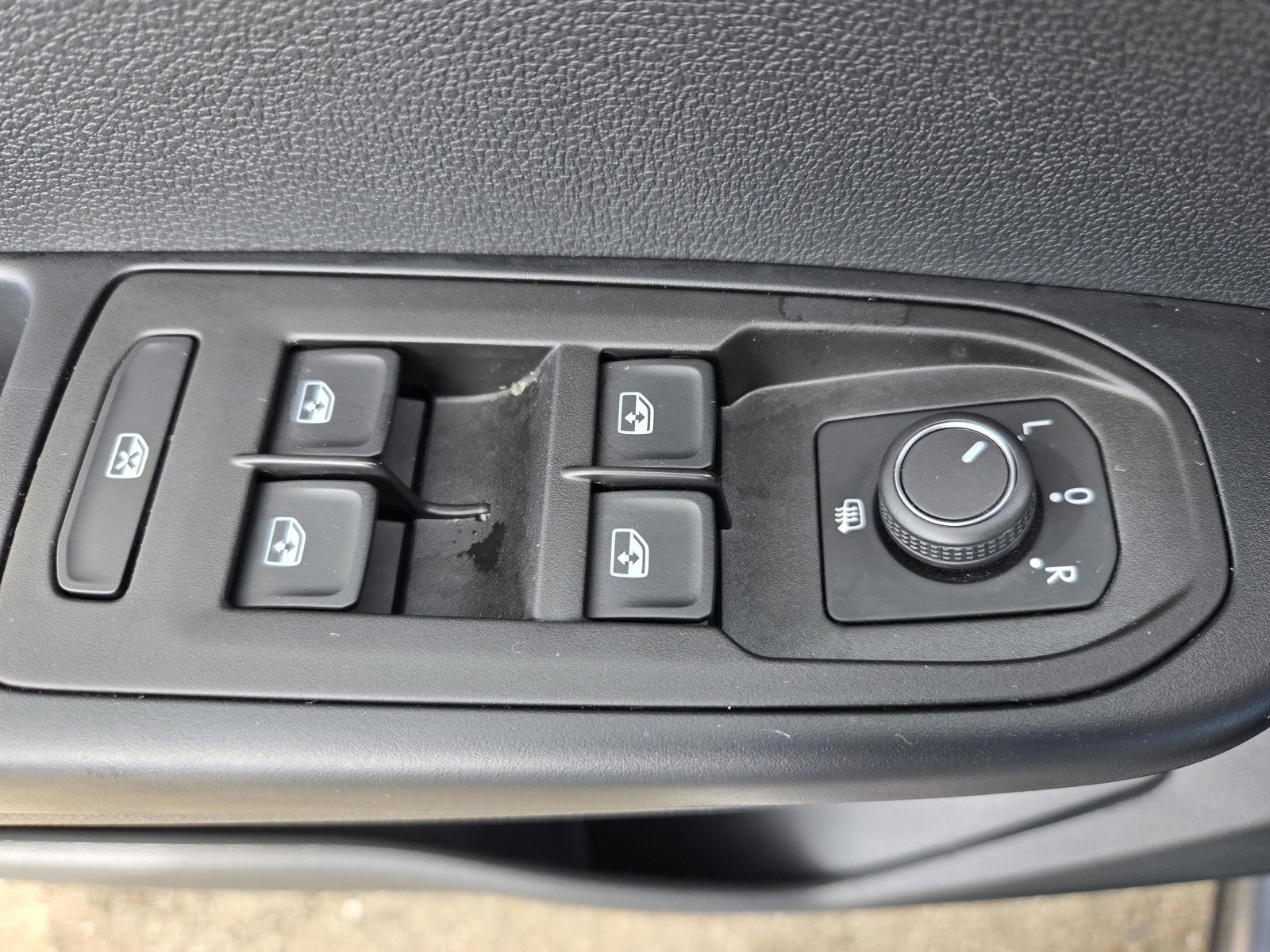 Used 2025 Volkswagen Taos S image 16