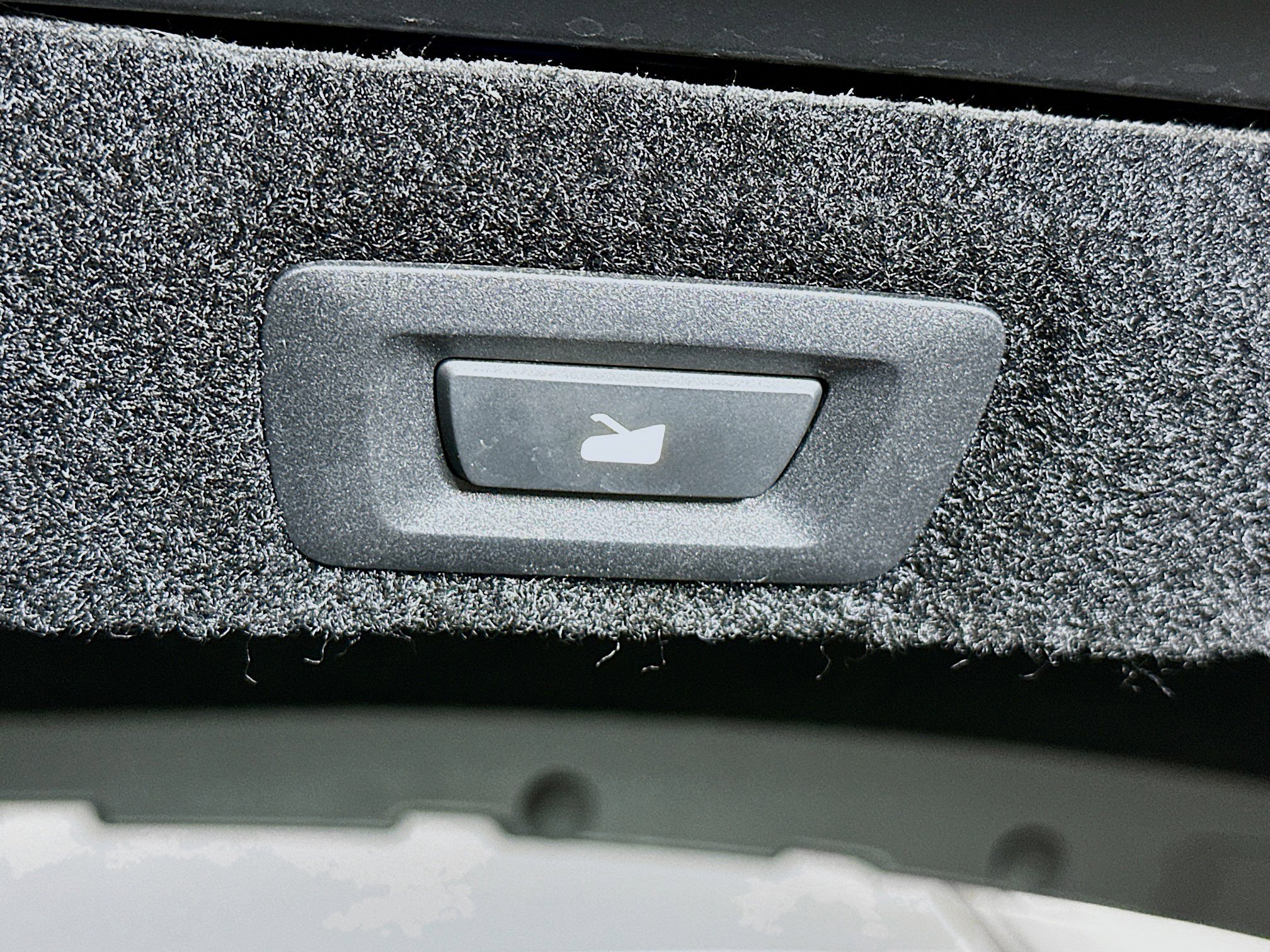 Used 2024 Lucid Air Pure RWD image 29