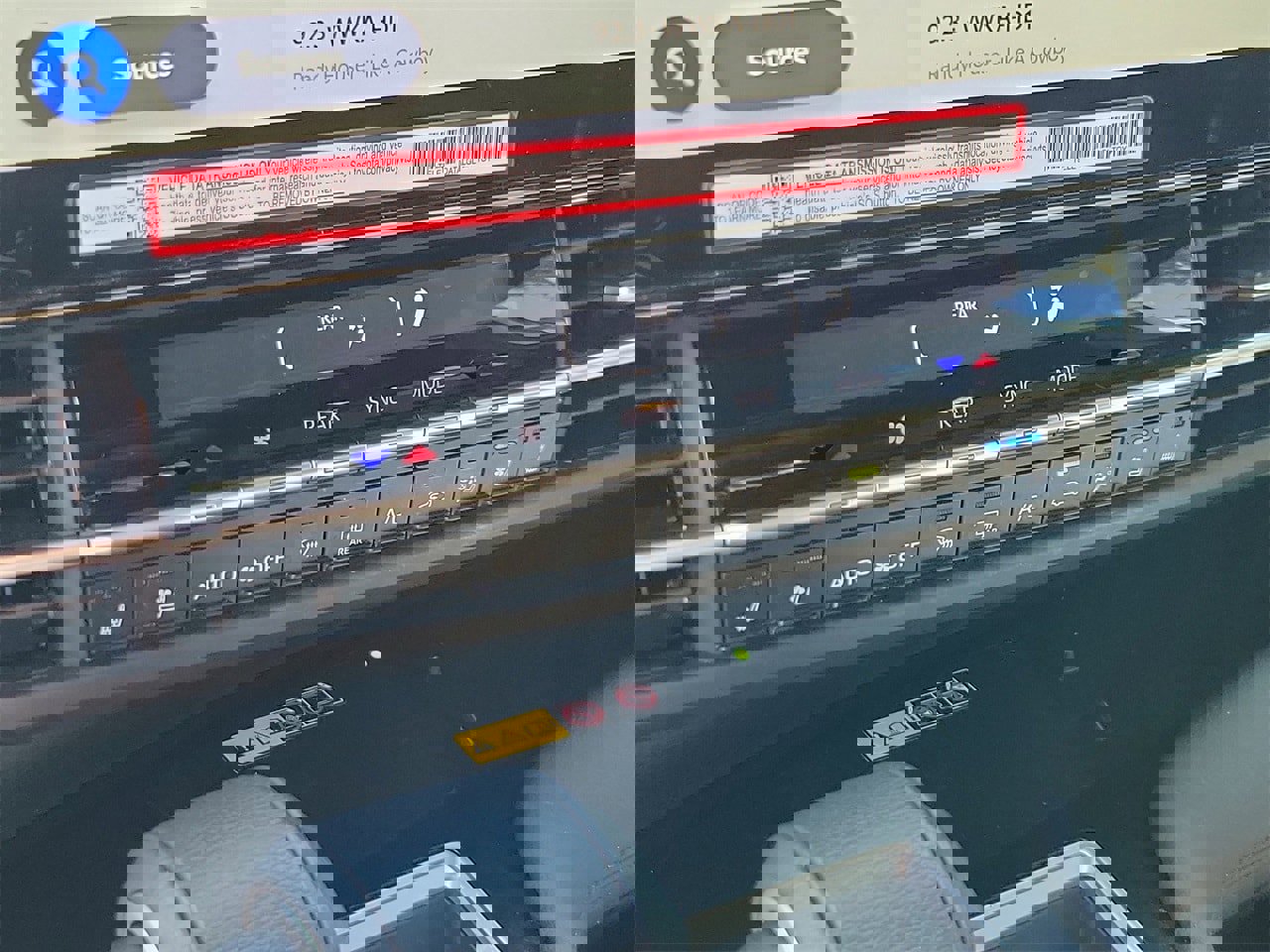 Used 2025 Toyota Sienna Limited image 27