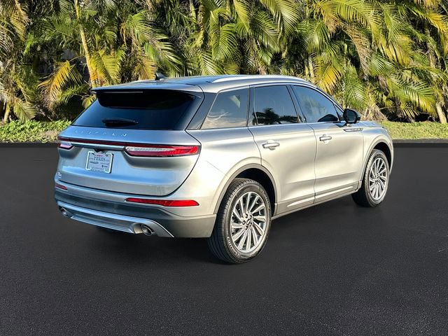 Used 2024 Lincoln Corsair Reserve AWD/4WD image 5