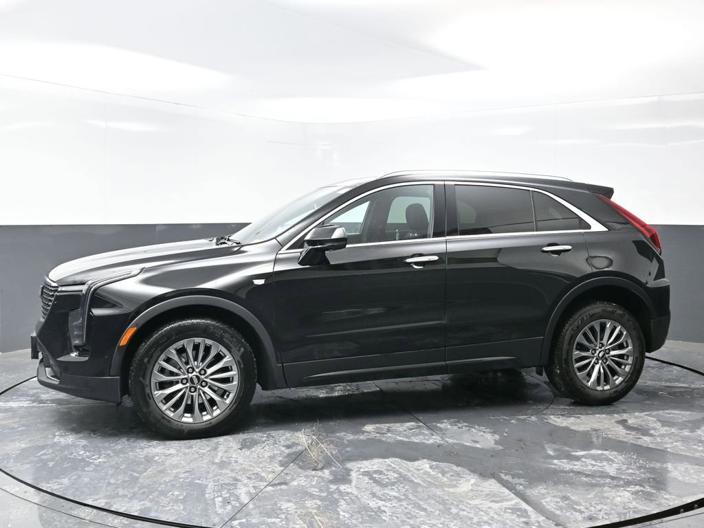 Used 2025 Cadillac XT4 Premium Luxury image 9