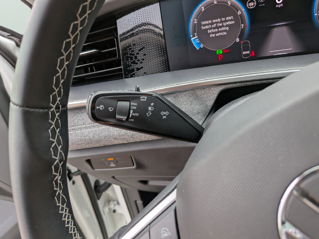 Certified 2025 Volkswagen Tiguan S FWD image 27