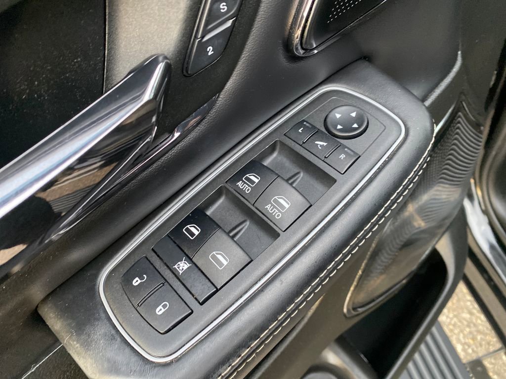 Used 2022 RAM 1500 Limited image 13