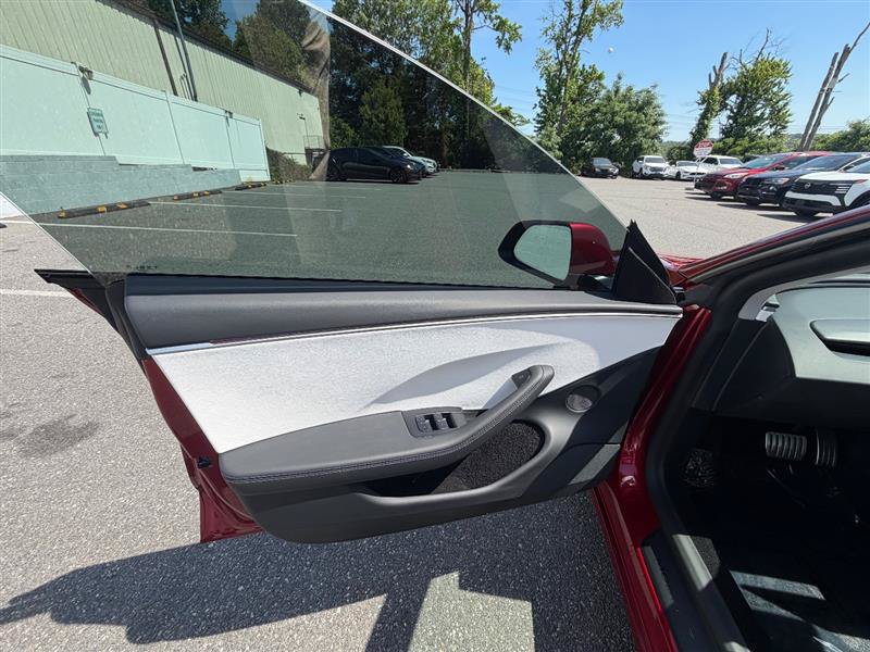 Used 2024 Tesla Model 3 Performance AWD/4WD image 11
