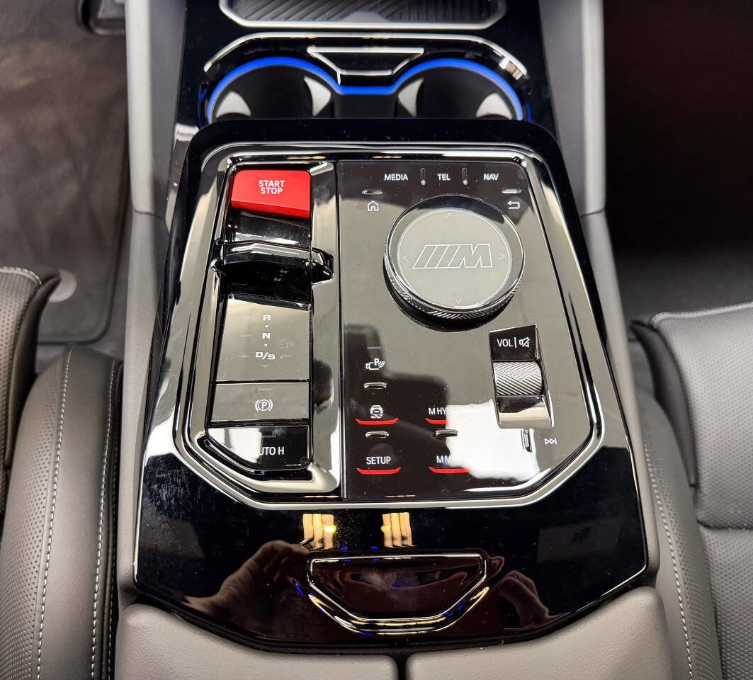 Used 2026 BMW M5 Touring image 54